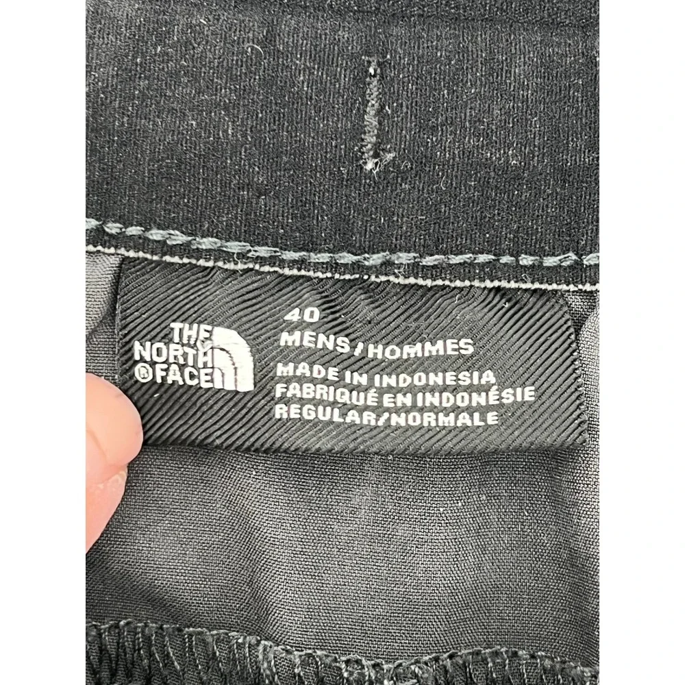 The North Face Mens‎ Gray Outdoor Performance Hiking Shorts Size 40 Regular